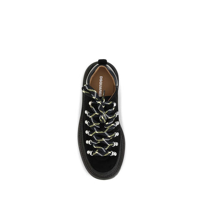 Athletic Sneakers Dsquared² men bos taurus calf suede leather black featuring a avant-garde Men's Athletic Bos Taurus Calf Suede Leather Sneakers design with a avant-garde athletic style for a refined finish.