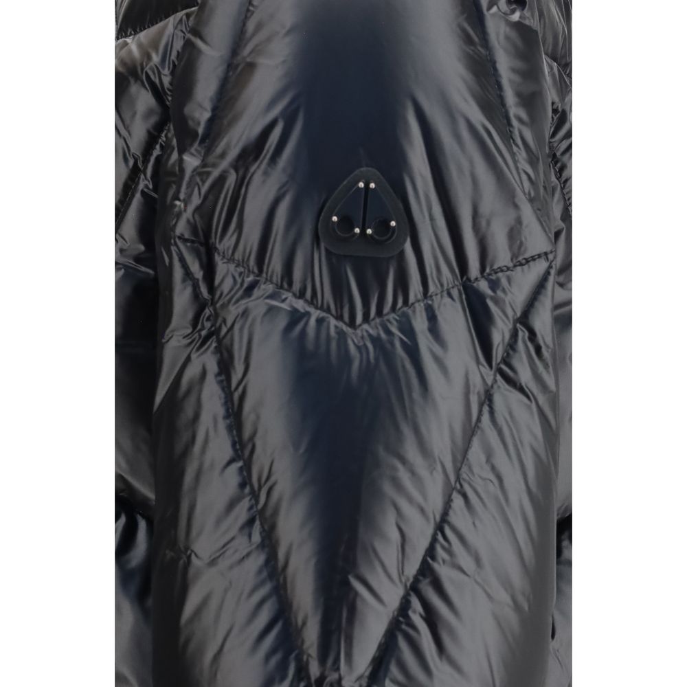 Hooded Puffer Jacket by Moose Knuckles for men in nylon & duck-down black features a city-ready silhouette, detailed with pockets, hooded, insulated & windproof and a city-ready hooded neckline.