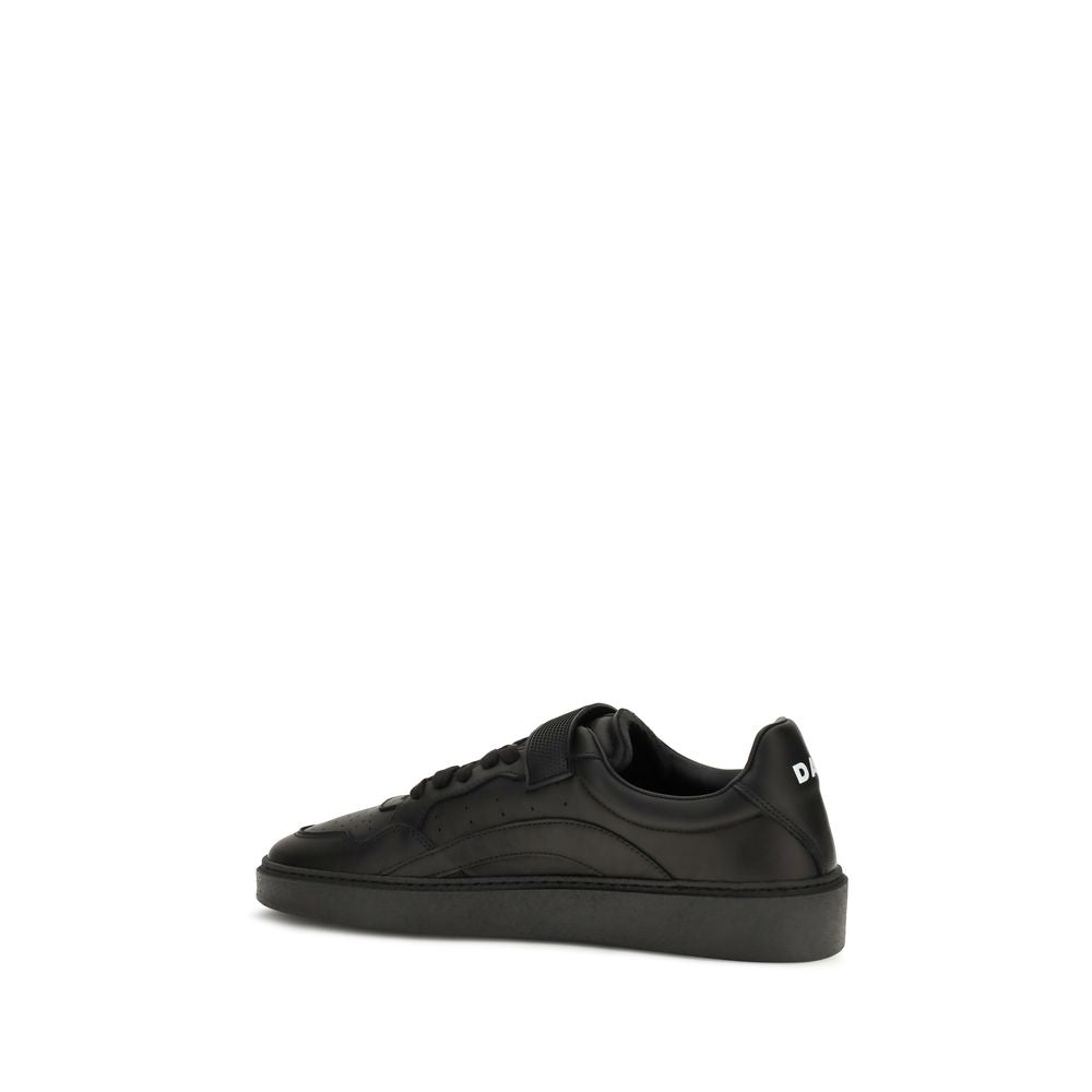 Athletic Sneakers Dsquared² men bos taurus calf suede leather black, signature & striped featuring a avant-garde Men's Athletic Bos Taurus Calf Suede Leather Sneakers design with a avant-garde athletic style for a refined finish.