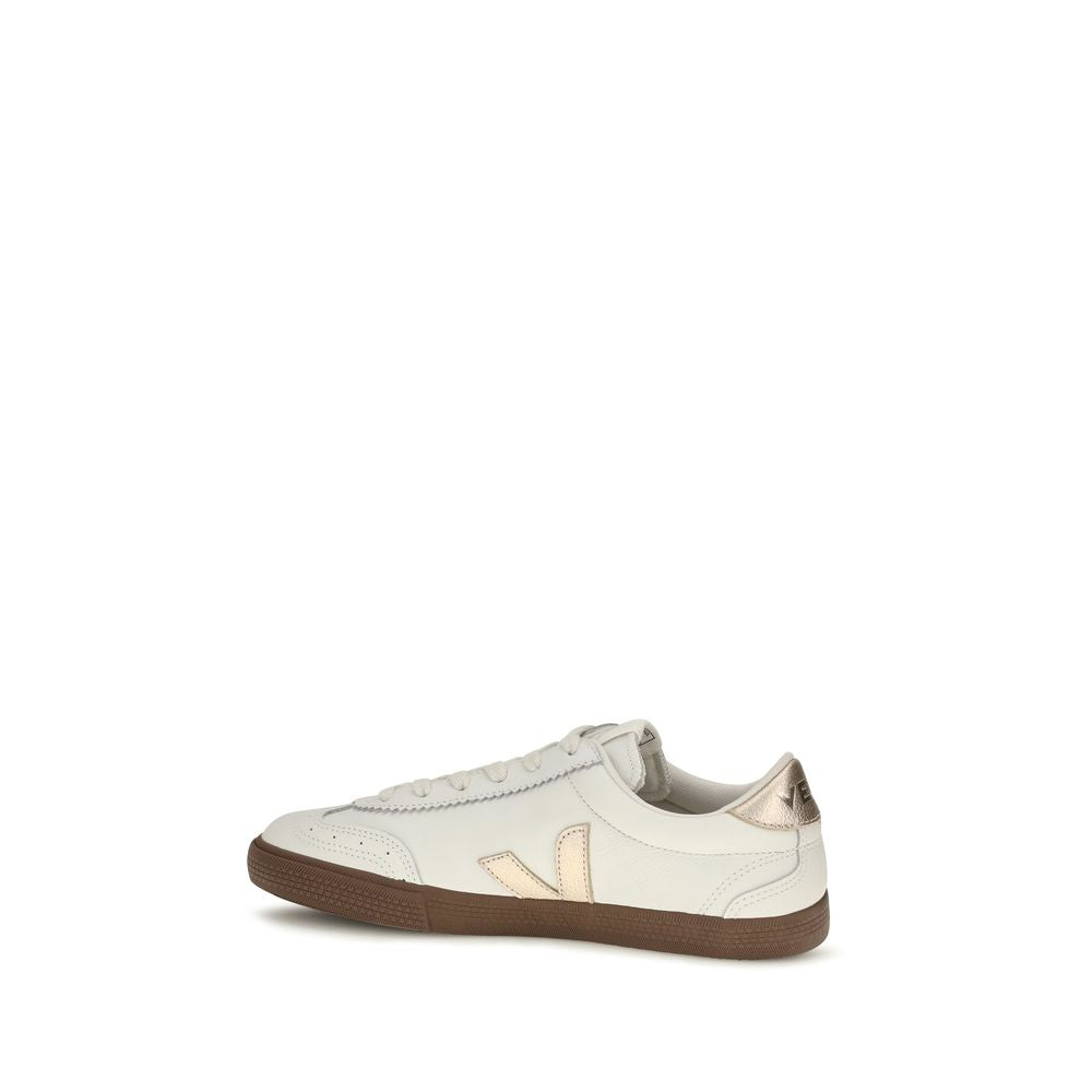 Sneakers by Veja for women in bos taurus calf leather white features an fashionable silhouette, showcasing the premium Women's Low Top Bos Taurus Calf Leather Sneakers in a fashionable low-top style that offers a fashionable finish for refined style.