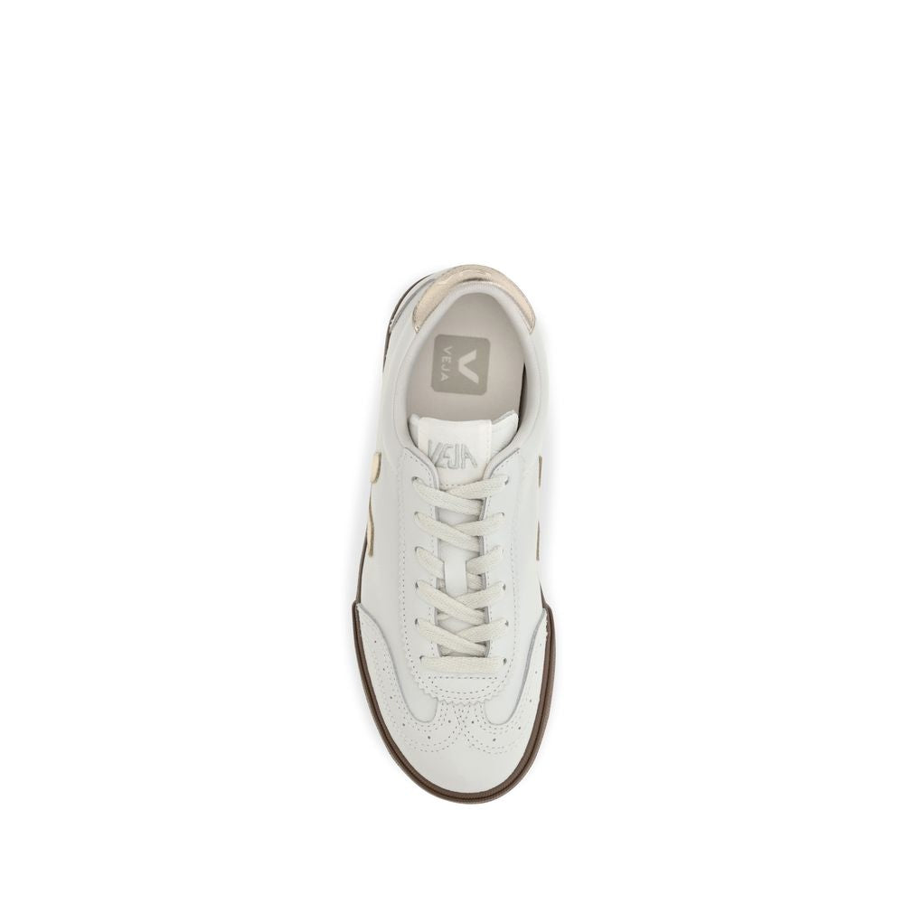 Sneakers by Veja for women in bos taurus calf leather white features an fashionable silhouette, showcasing the premium Women's Low Top Bos Taurus Calf Leather Sneakers in a fashionable low-top style that offers a fashionable finish for refined style.