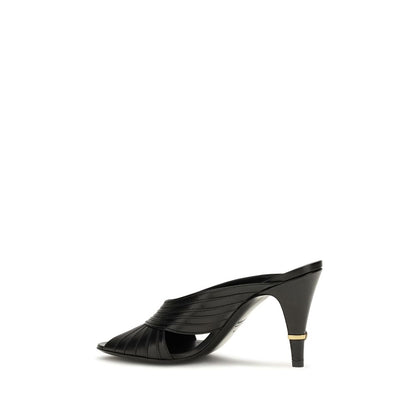 Mules Flat Shoes by Versace for women in nappa leather black presents a impeccable silhouette as Medusa Women's Nappa Leather Mules Flat Shoes, artfully designed with a and a impeccable open toe style for a refined, upscale finish.