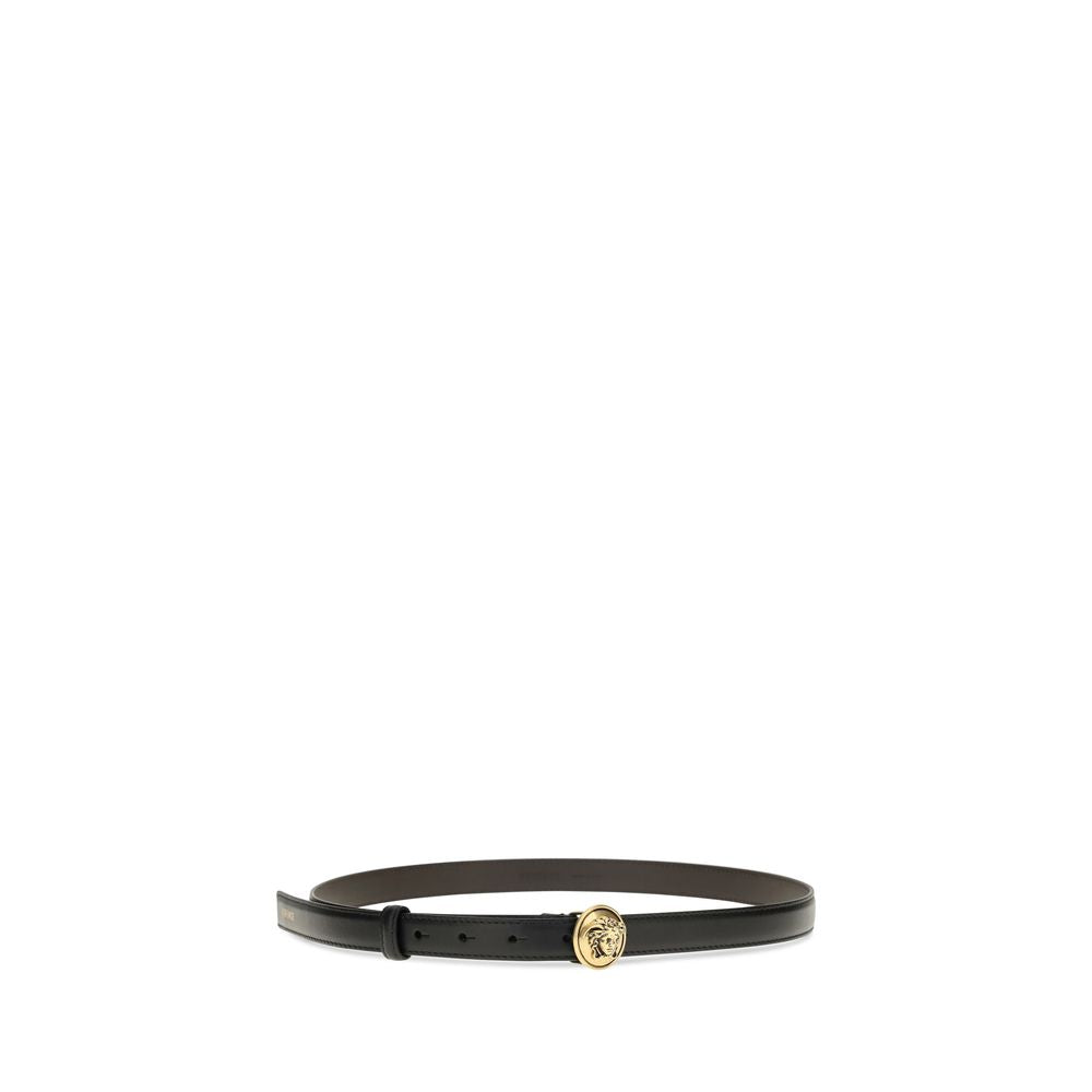 Belt by Versace for women in bos taurus calf leather black features an distinguished design, perfectly showcasing the sophisticated craftsmanship of this distinguished Medusa Bos Taurus Calf Leather Belt.