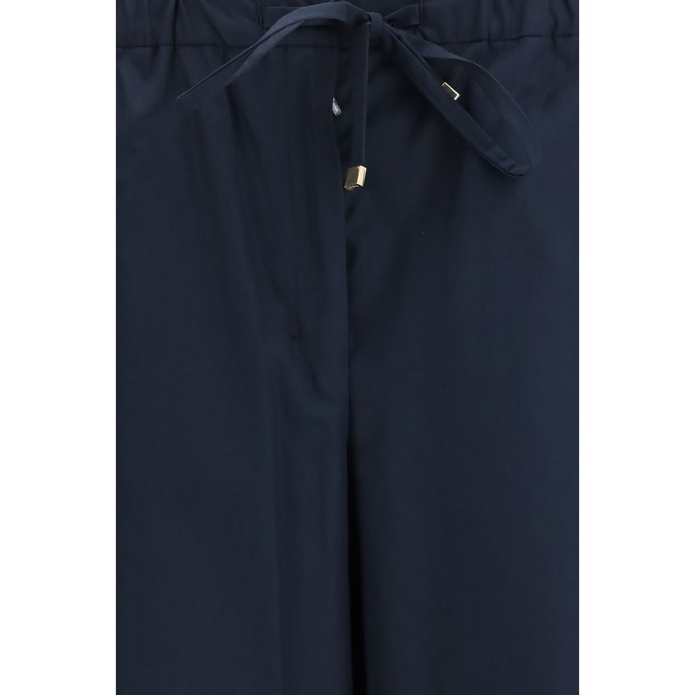 Casual Pants by S Max Mara for women in cotton blue features an sophisticated mid rise and regular-fit & wide with a precise long, creating a sophisticated and sophisticated silhouette.