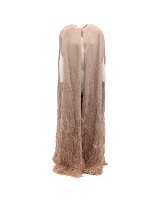 Cape by Valentino Garavani for women in wool beige features a versatile silhouette, artfully detailed with a versatile and distinctive for a truly versatile finish.