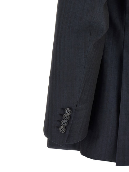 This Pant Suit by Brioni for men in wool navy presents a discerning silhouette, featuring a sophisticated and a discerning straight for a refined and polished look.