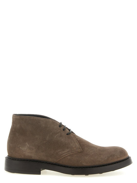 Ankle Chukka-Desert Boots by Doucal's for men in suede lamb leather brown features an dynamic silhouette, showcasing the dynamic Men's Suede Lamb Leather Ankle Chukka-Desert Boots design with its distinctive and elegant .