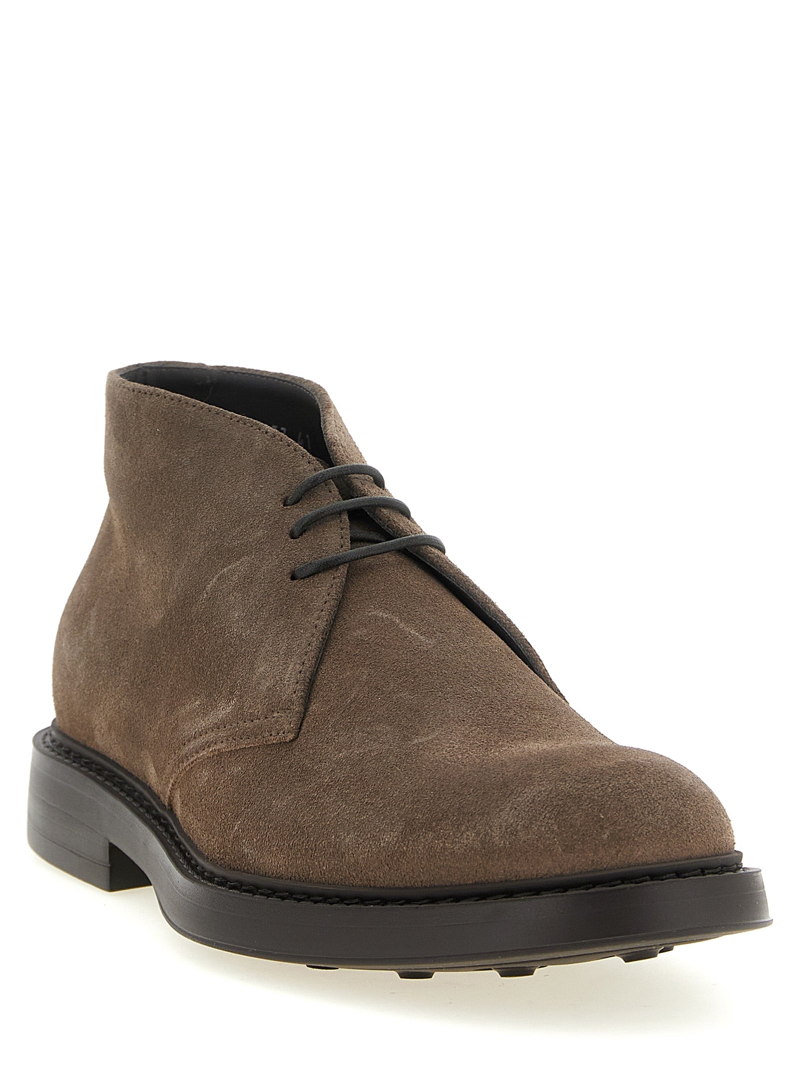 Ankle Chukka-Desert Boots by Doucal's for men in suede lamb leather brown features an effortless chic silhouette from the Men's Suede Lamb Leather Ankle Chukka-Desert Boots collection, showcasing a effortless chic and refined for an effortless chic look.