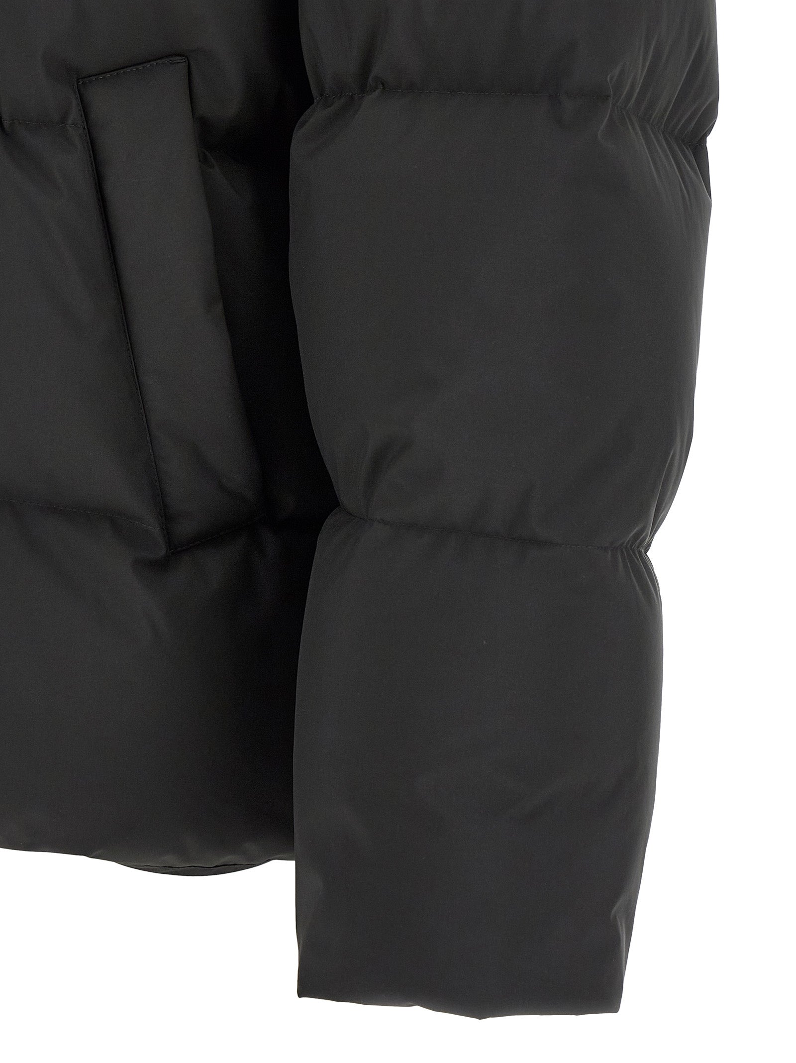 Puffer Jacket by Saint Laurent for men in polyester black presents a effortlessly chic silhouette, showcasing a sophisticated and premium pockets & insulated for a truly effortlessly chic finish.