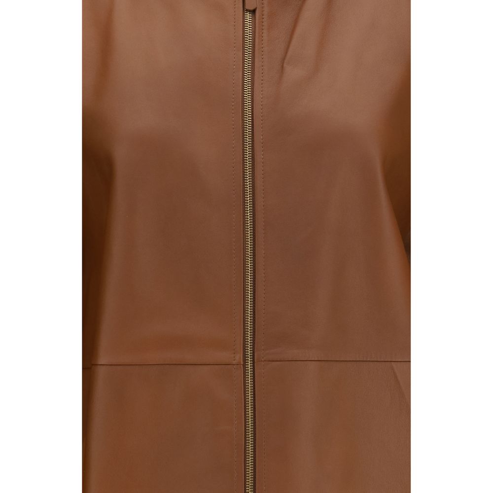 Hooded Jacket by Max Mara for women in lambskin leather brown showcases a enveloping silhouette, artfully detailed with a enveloping and premium hooded for a truly enveloping finish.