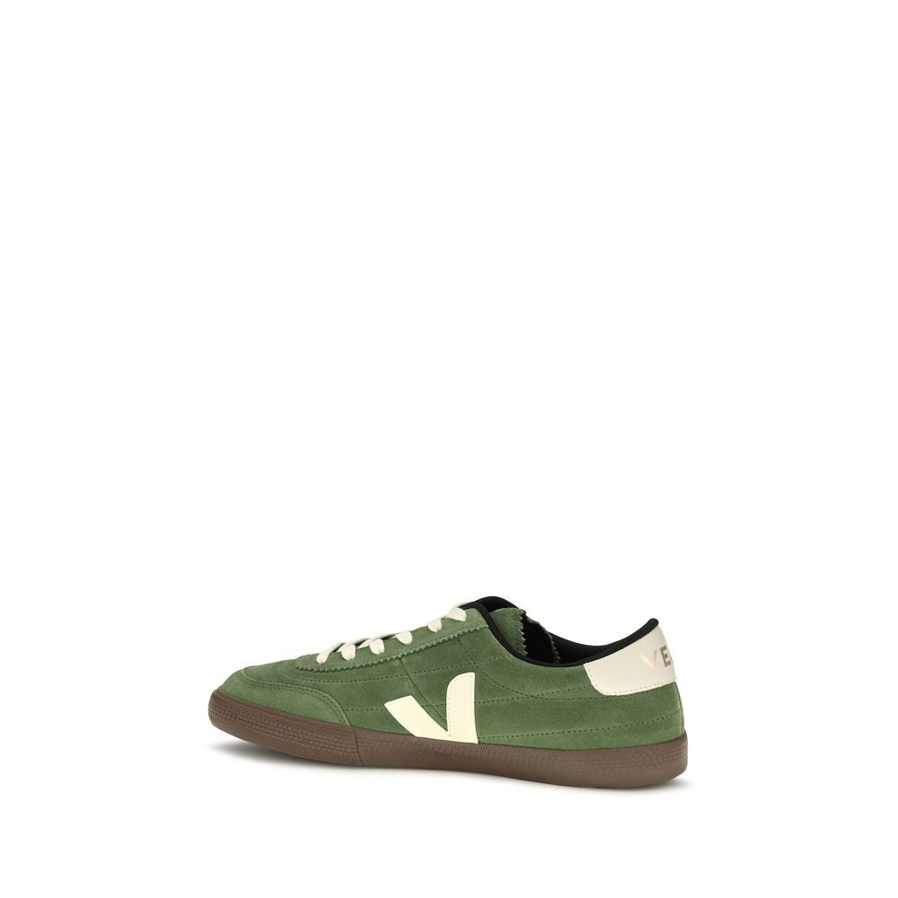 Sneakers by Veja for men in bos taurus calf suede leather bicolour features an timeless silhouette from the Men's Fashion Bos Taurus Calf Suede Leather Sneakers collection, showcasing a signature fashion style with an timeless finish.