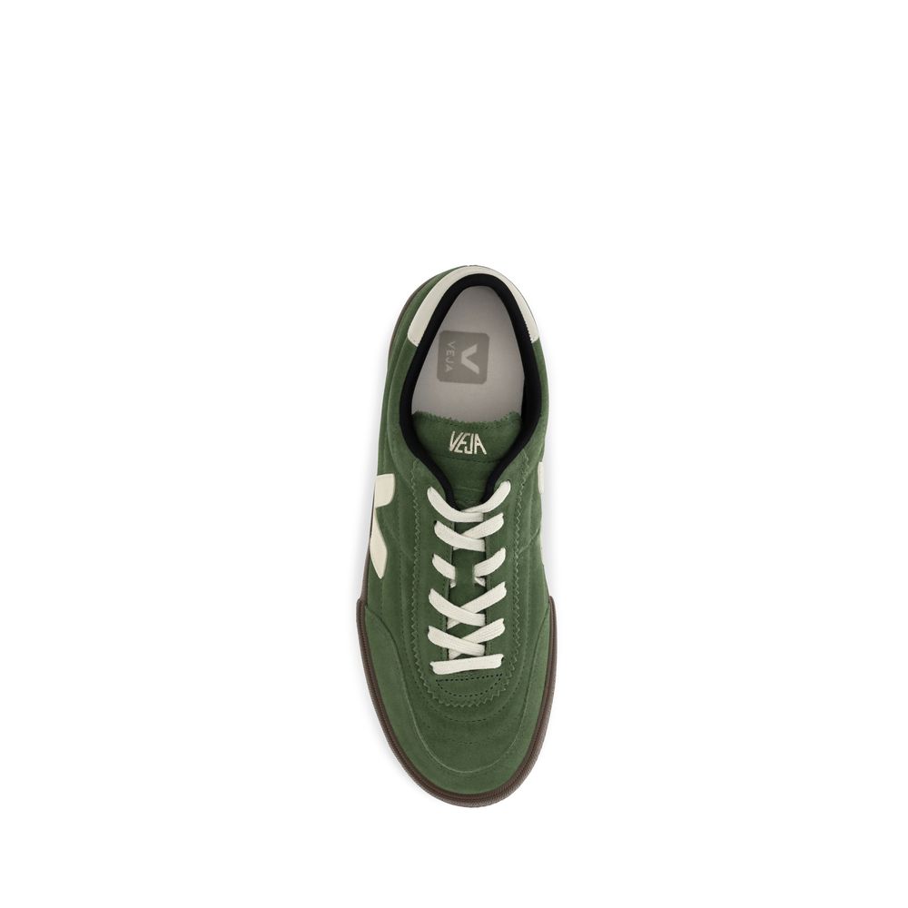 Sneakers by Veja for men in bos taurus calf suede leather bicolour presents a sumptuous silhouette, artfully capturing the essence of the Men's Fashion Bos Taurus Calf Suede Leather Sneakers with its sumptuous fashion style design.