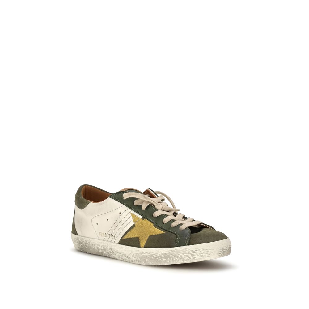 Sneakers by Golden Goose for men in bos taurus calf suede leather bicolour, mustard & signature presents a impeccable silhouette as Star Men's Fashion Bos Taurus Calf Suede Leather Sneakers, expertly defined by a impeccable fashion style for a impeccable, high-fashion look.