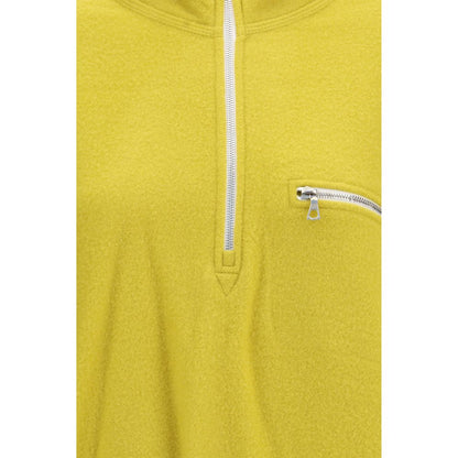 Activewear Sweatshirt by RIER for women in wool bicolour & natural showcases a athletic silhouette with sleeves, a athletic , and high-performance for a athletic aesthetic.