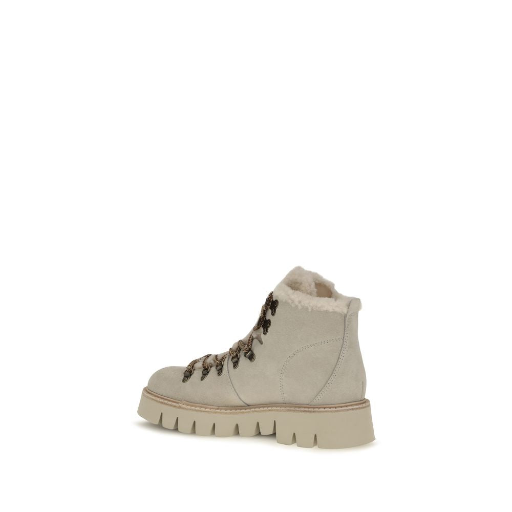 Lace-Up Ankle Boots by Pedro García for women in bost taurus calf leather & fur beige features an avant-garde Women's Bost Taurus Calf Leather & Fur Lace-Up Ankle Boots silhouette, defined by a sophisticated and a avant-garde round toe style.