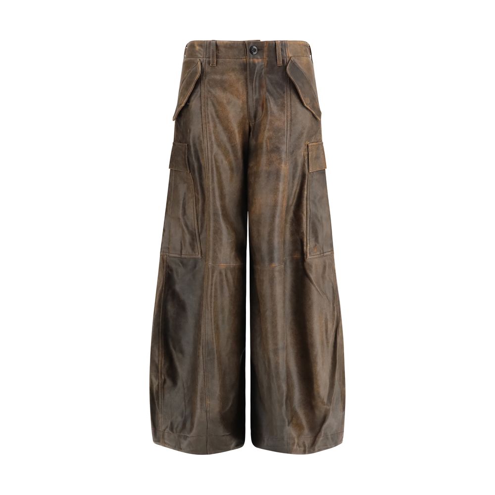 Cargo Pants by R13 for women in leather brown features an stylish regular-fit & wide with a long and , expertly finished with stylish utility detailing.
