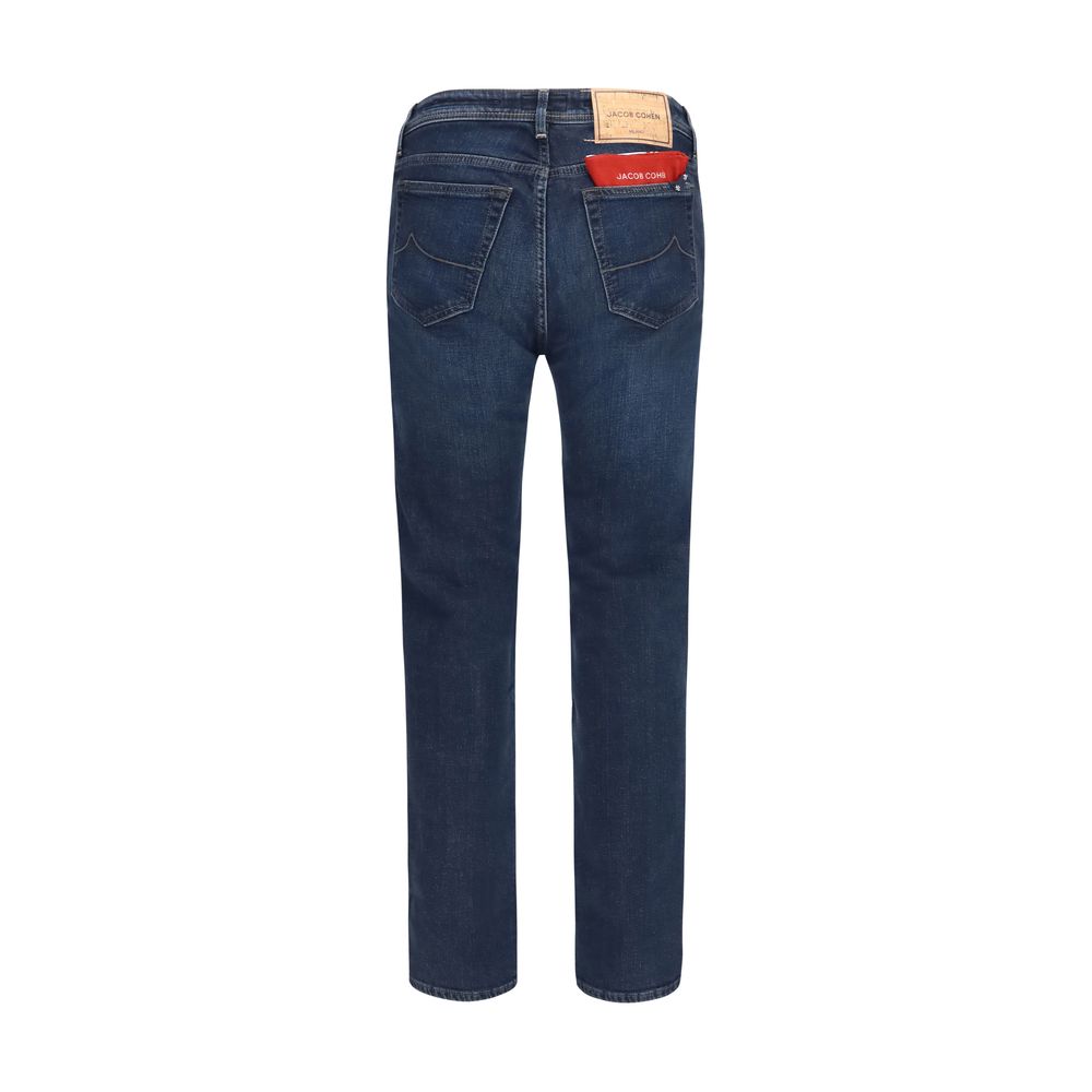 Jeans by Jacob Cohen for men in denim cotton & alcantara dark-blue & striped features a polished silhouette with a polished tapered-leg, regular-fit & slim, reaching a polished long and finished with a polished mid rise.