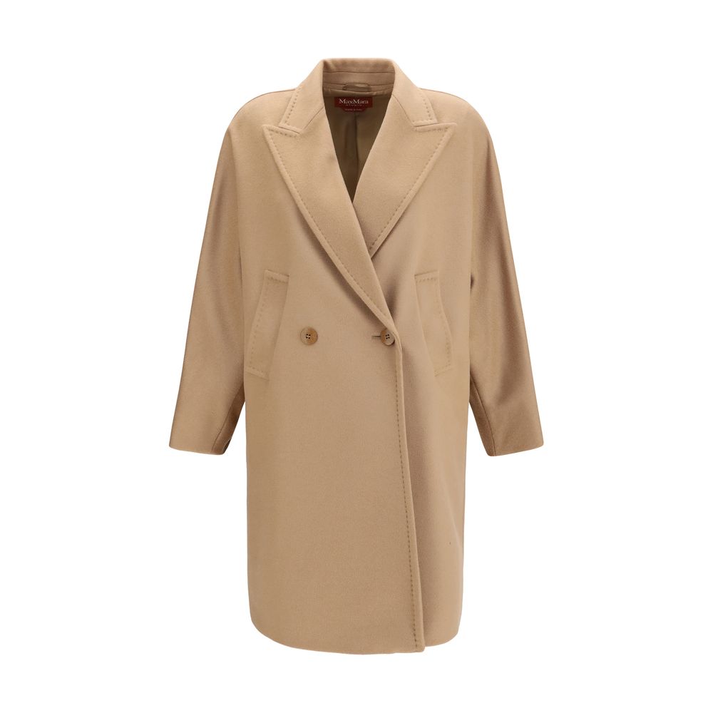 Overcoat by Max Mara for women in wool beige showcases a architectural silhouette, artfully detailed with a distinctive double-breasted neckline and functional pockets for a architectural finish.