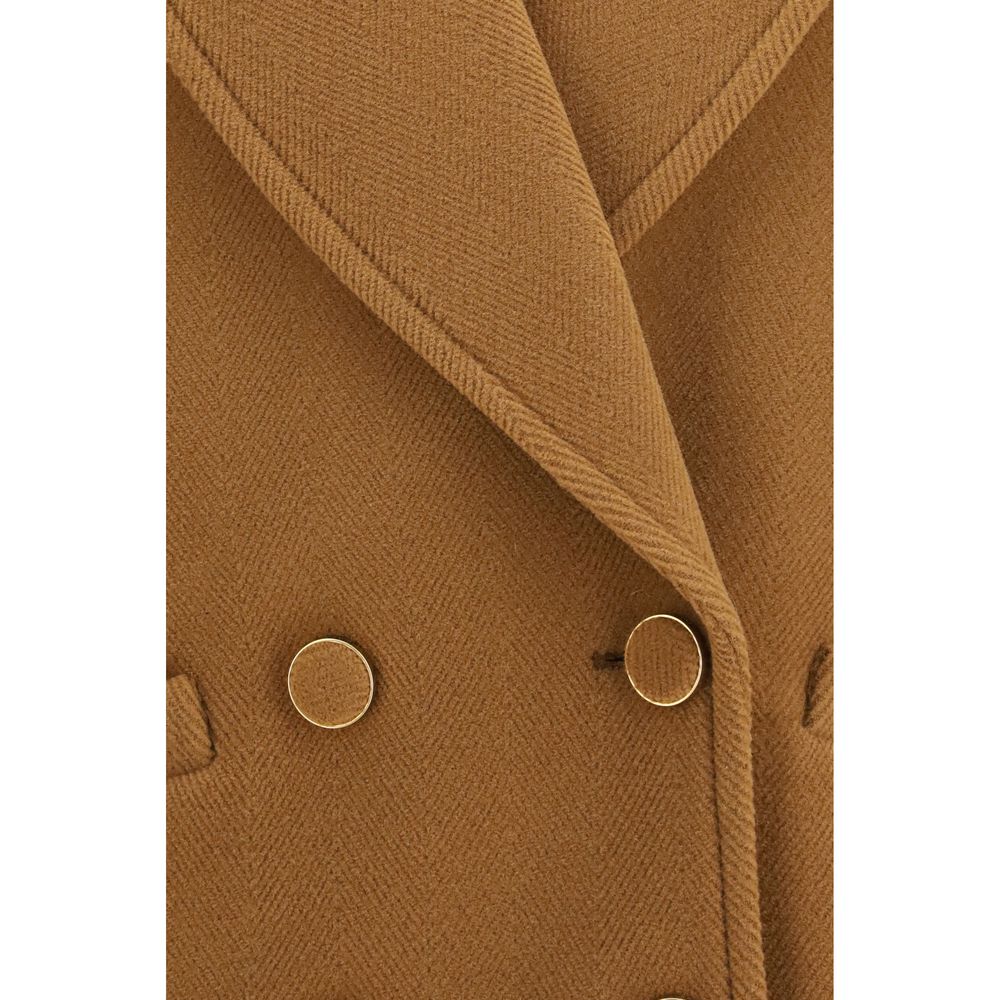 Overcoat by Chloé for women in merino wool brown, gold & herringbone showcases a enveloping silhouette, detailed with distinctive pockets and a enveloping .