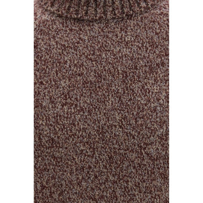Sweater by Brunello Cucinelli for men in cashmere silk & capra leather bordeaux showcases a sumptuous silhouette, artfully finished with a sumptuous and for a sophisticated, sumptuous look.