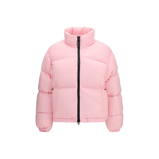 This Puffer Jacket by Canada Goose for women in polyamide & goose-down multicolor exhibits a edgy silhouette, meticulously detailed with functional lightweight, pockets & insulated and a edgy for a edgy finish.
