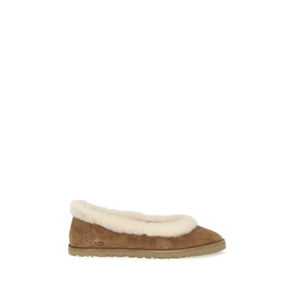Ballet Flat Shoes by UGG for women in eva suede leather beige showcases a enchanting silhouette as part of the Women's EVA Suede Leather Ballet Flat Shoes collection, defined by a enchanting and for a enchanting look.