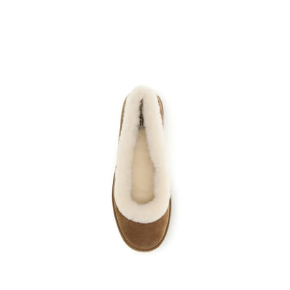 Ballet Flat Shoes by UGG for women in eva suede leather beige presents a impeccable silhouette as Women's EVA Suede Leather Ballet Flat Shoes, artfully designed with a and a impeccable for a refined, upscale finish.