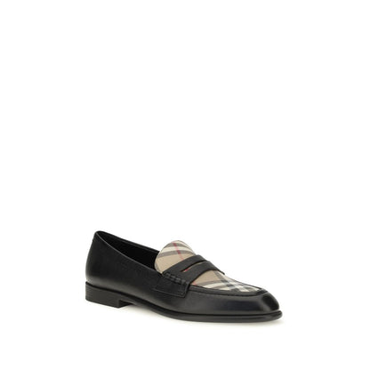 Ballet Loafers Flat Shoes by Burberry for women in polyester polyurethane leather & cotton beige, black & signature features an captivating silhouette, showcasing the captivating style of the Women's Polyester Polyurethane Leather & Cotton Ballet Loafers Flat Shoes with its distinct and refined .