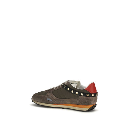 Sneakers by Valentino Garavani for men in bos taurus suede calf leather & nylon brown presents a sumptuous silhouette, artfully capturing the essence of the Men's Low Top Bos Taurus Suede Calf Leather & Nylon Sneakers with its sumptuous low-top style design.