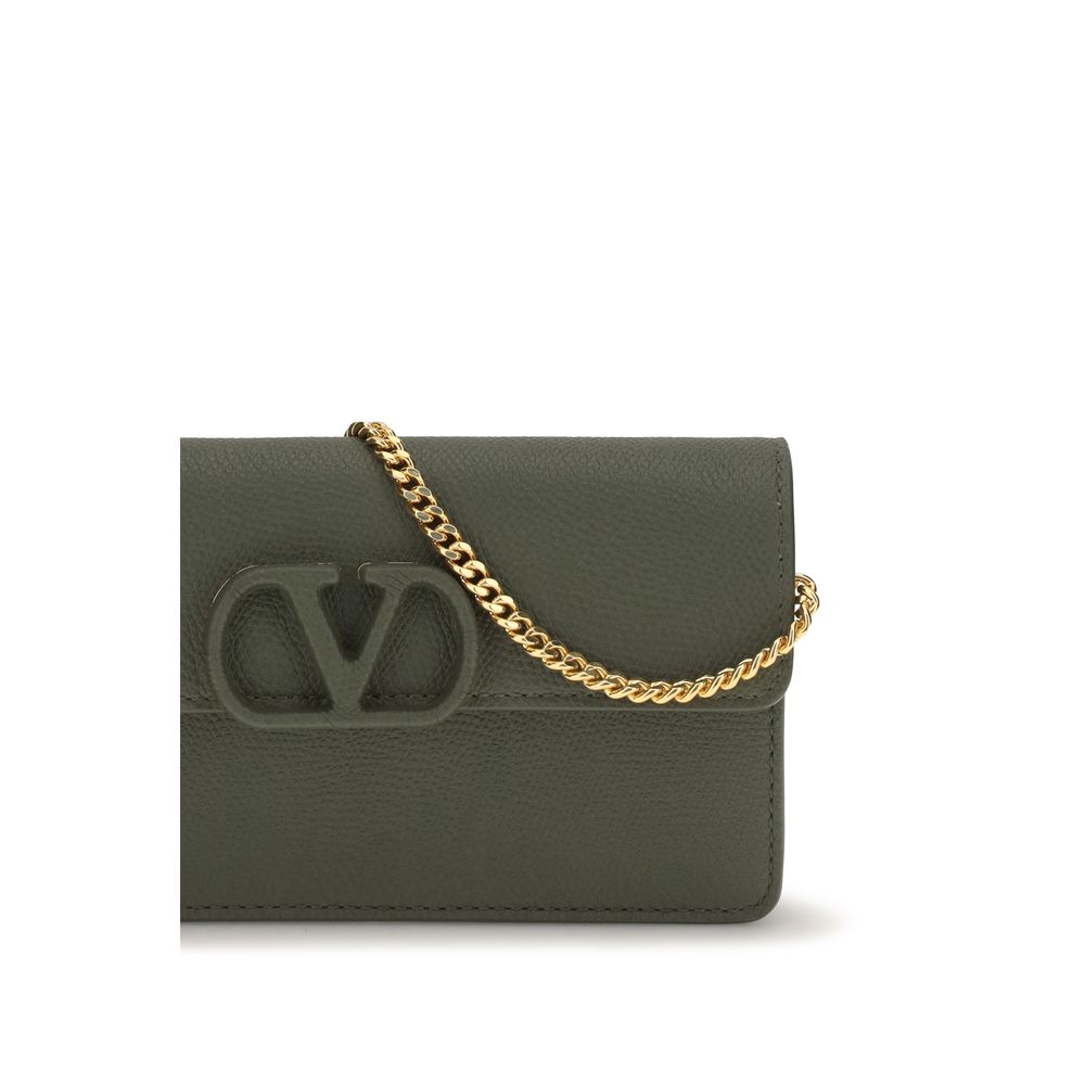 Cardholder Wallet by Valentino Garavani for women in bos taurus calfskin nappa leather bicolour & signature showcases a enchanting silhouette, artfully detailed with the signature style of the V Logo Bos Taurus Calfskin Nappa Leather Cardholder Wallet and functional card-organization chain.
