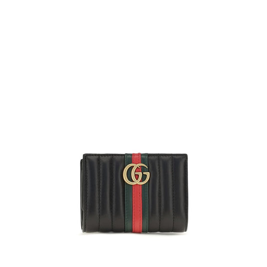 Wallet by Gucci for women in bos taurus calf leather black, signature & striped presents a refined silhouette, artfully capturing the essence of the Gg Marmont Bos Taurus Calf Leather Wallet design with sophisticated compact-design for a refined look.