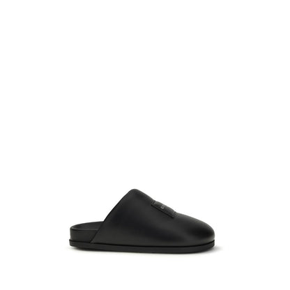 Mules Flat Shoes by Givenchy for women in bos taurus calf & lambskin leather black & signature presents a impeccable silhouette as Women's Bos Taurus Calf & Lambskin Leather Mules Flat Shoes, artfully designed with a and a impeccable for a refined, upscale finish.