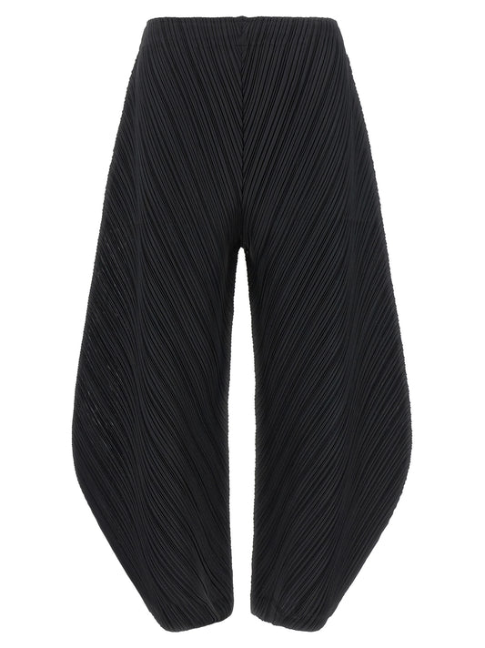 PLEATS PLEASE ISSEY MIYAKE Black Polyester Casual Pants