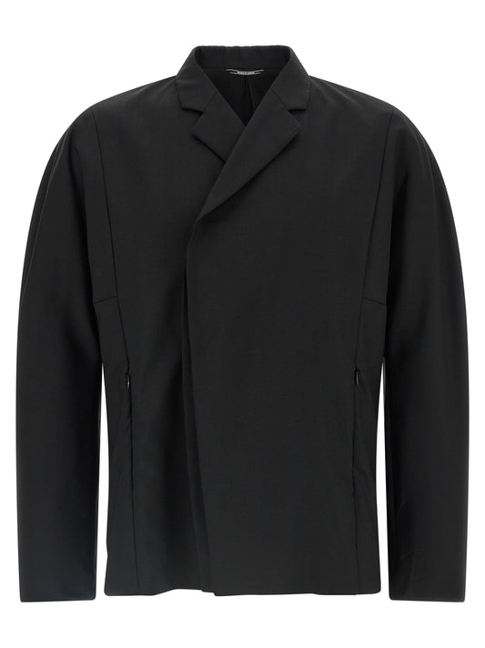 Blazer by Kiko Kostadinov for men in mohair wool black features an stylish silhouette, showcasing a sophisticated and stylish for a truly stylish finish.