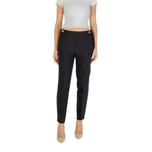 Trousers by Only for women in stretch polyester black features an on trend silhouette, showcasing a sophisticated relaxed-fit & cigarette with a long and high rise for an on trend finish.