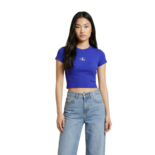 T-Shirt by Calvin Klein Jeans for women in stretch cotton blue & monogram features an on trend silhouette, perfectly showcasing a on trend short-sleeve and for an elevated aesthetic.
