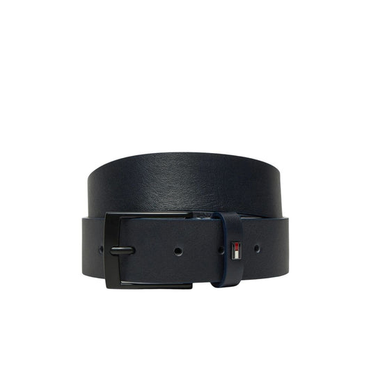 Belt by Tommy Hilfiger for men in leather blue features an artisanal silhouette, showcasing the artisanal craftsmanship of the Leather Belt collection for a artisanal finish.