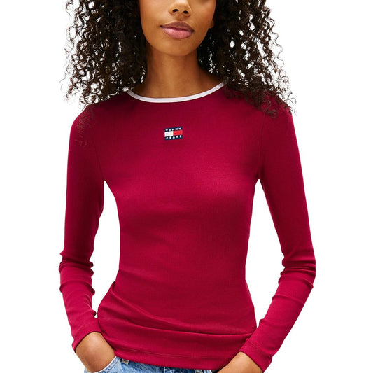 T-Shirt by Tommy Hilfiger Jeans for women in stretch cotton bordeaux features a plush silhouette, showcasing a sophisticated crew neckline and long-sleeve for a truly plush finish.