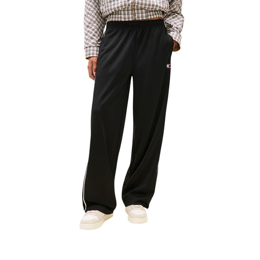 Joggers by Tommy Hilfiger Jeans for women in stretch polyester black features an refined tailoring silhouette, showcasing a premium relaxed-fit & wide with a and long cut for a refined tailoring look.