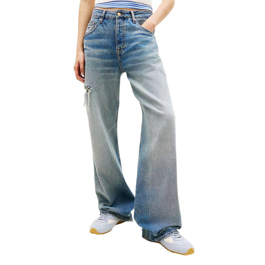 Jeans by Tommy Hilfiger Jeans for women in lyocell & denim cotton blue features a refined silhouette with a refined relaxed-fit, wide & boyfriend, defined by a and a refined long for a refined finish.