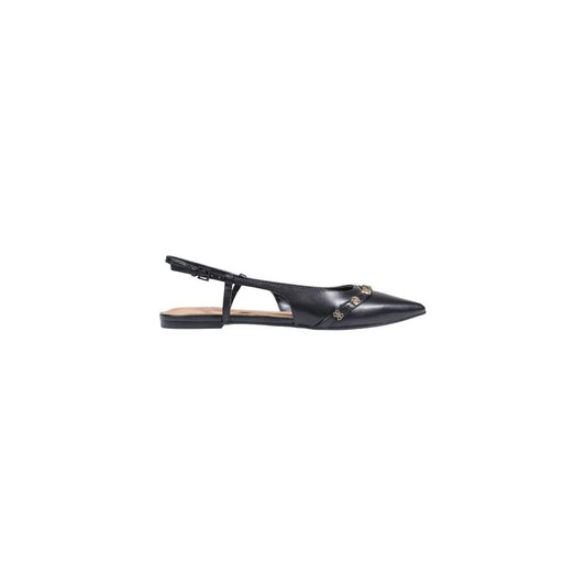 Platform Slingback Pumps Heels by Guess for women in polyurethane black features a effortlessly chic Women's Polyurethane Platform Slingback Pumps Heels design with a sophisticated platform and elegant pointed toe style.