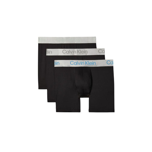 This Underwear Boxer Briefs by Calvin Klein Underwear for men in stretch polyester black & white features a understated silhouette, showcasing the signature style of the Men's Stretch Polyester Underwear Boxer Briefs.