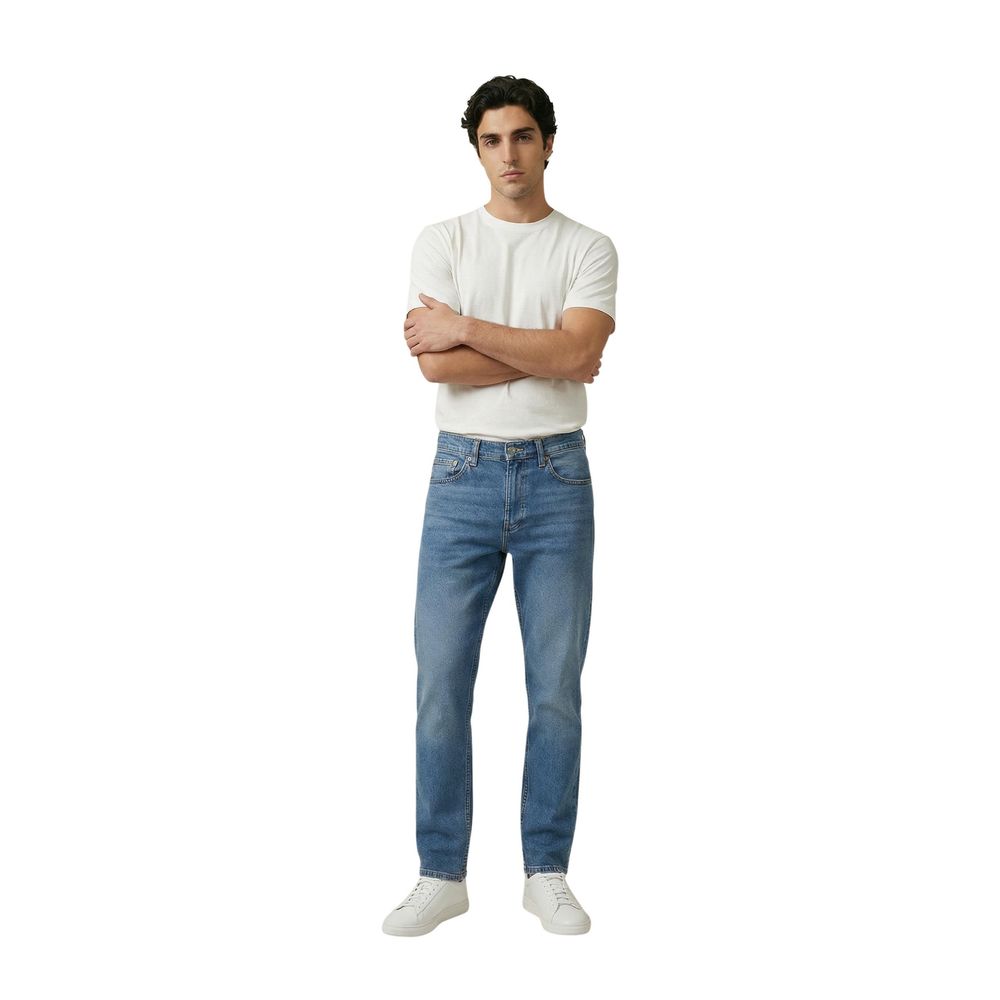 Jeans by Levi's for men in stretch denim cotton blue features an refined tailoring silhouette, showcasing a premium skinny & slim with a and long cut for a refined tailoring look.