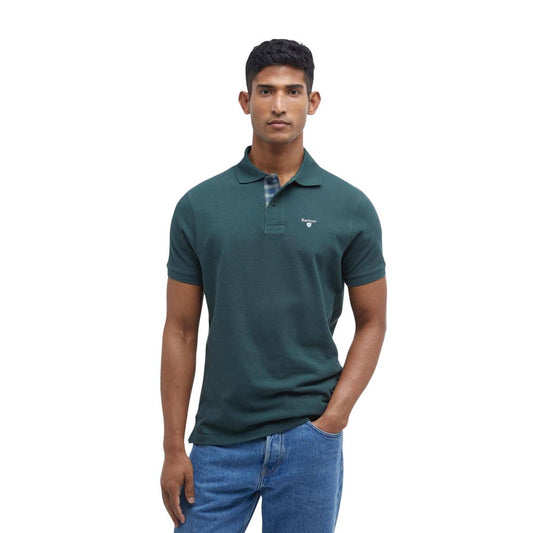 Polo Shirt by Barbour for men in cotton bicolour & tartan features a eye catching silhouette, showcasing a refined and for a eye catching finish.