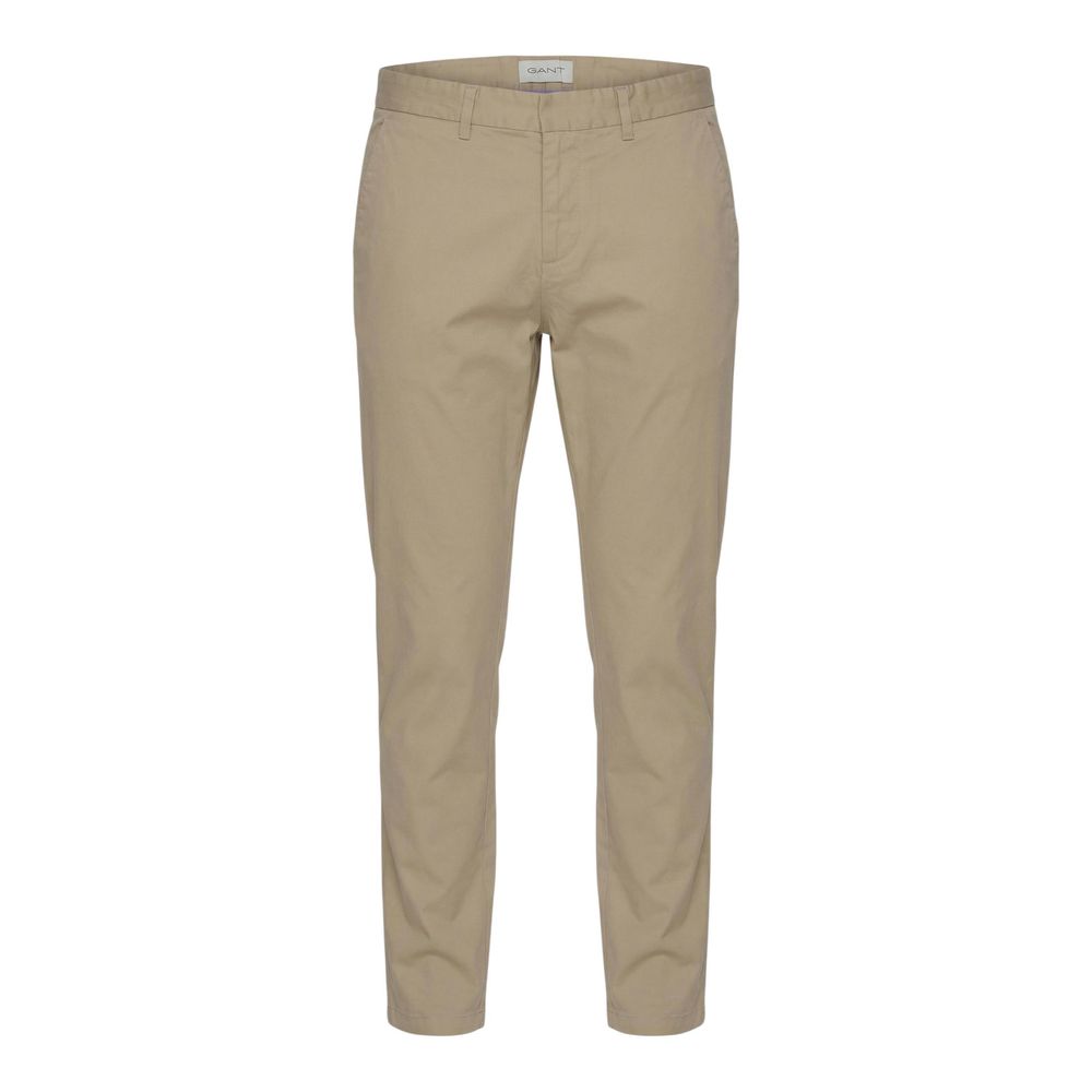 Chinos Pants by Gant for men in stretch cotton beige features an utilitarian-chic silhouette, showcasing a utilitarian-chic skinny, regular-fit & slim with a long cut and for a refined look.