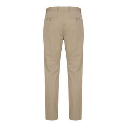 Chinos Pants by Gant for men in stretch cotton beige features an contemporary silhouette, showcasing a sophisticated skinny, regular-fit & slim and long with a refined for a truly contemporary aesthetic.