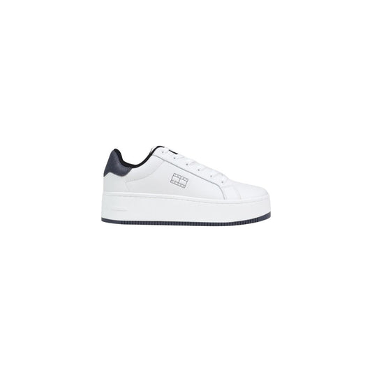 Sneakers by Tommy Hilfiger Jeans for women in polyurethane leather white & signature features an timeless silhouette from the Women's Chunky Polyurethane Leather Sneakers collection, showcasing a signature chunky style with an timeless finish.
