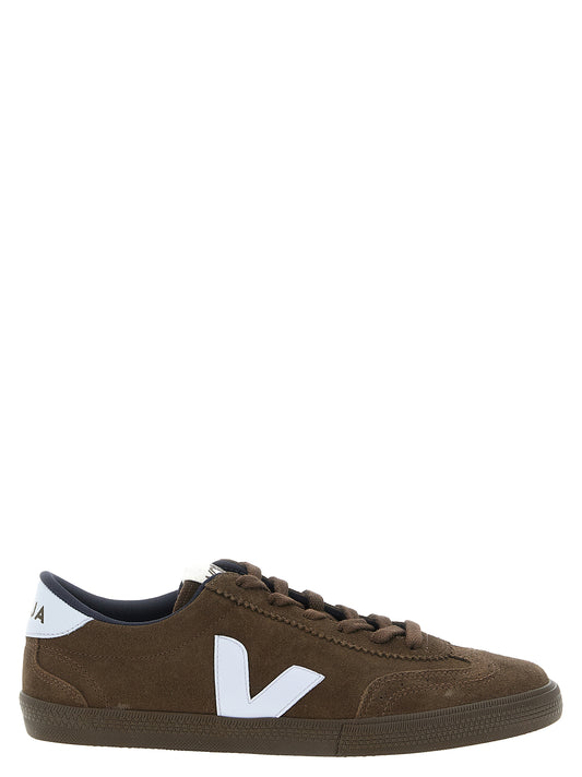 Athletic Sneakers by Veja for men in calfskin leather brown & white presents a sleek silhouette, perfectly capturing the athletic style essence of Men's Athletic Calfskin Leather Sneakers with its sleek design and premium finish.