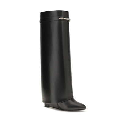 Wedge Boots by Givenchy for women in bos taurus calf leather black & gold features an enchanting design from the Women's Bos Taurus Calf Leather Wedge Boots collection, highlighting a enchanting wedge and pointed toe style for a refined look.