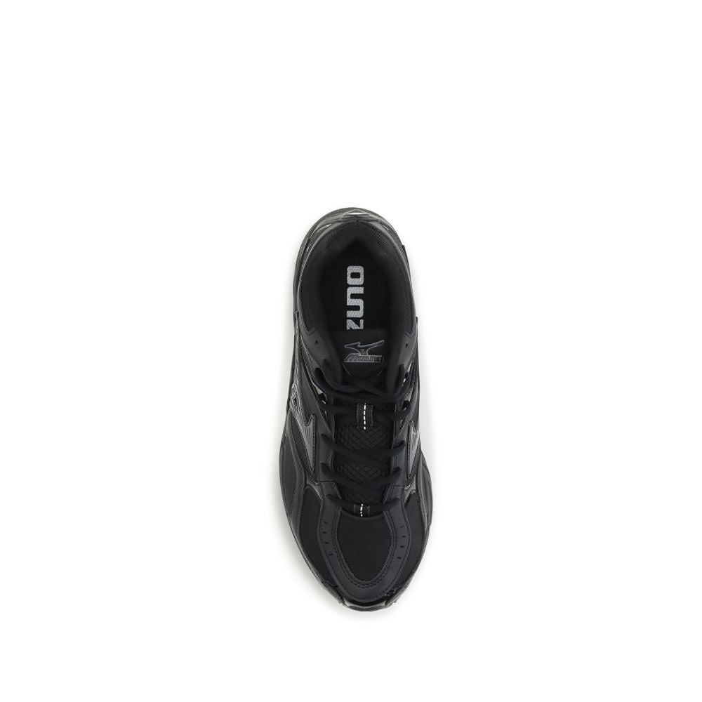Athletic Sneakers by MIZUNO for men in tu fabric black features an exquisite silhouette, showcasing the premium athletic style of the Men's Athletic TU Fabric Sneakers with an exquisite finish.